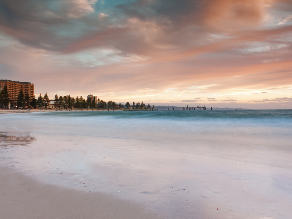 SEASONAL MUST‑VISIT DESTINATIONS