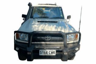 toyota landcruiser 79 series 4x4 drive front view
