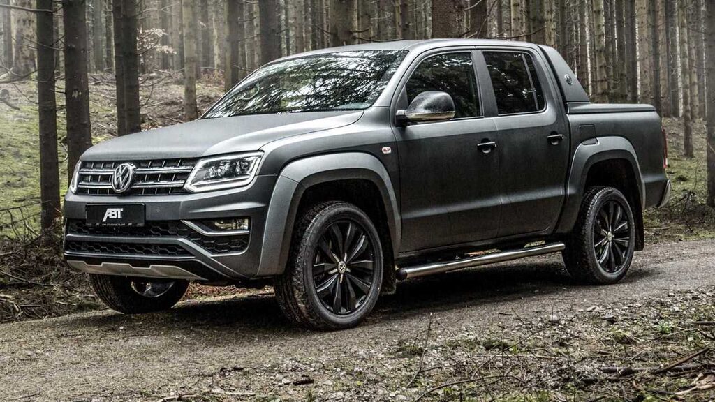 Volkswagen Amarok test drive in forest